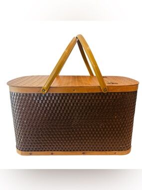 Vintage Hawkeye Burlington Picnic Basket Woven Wood Folding Lid 21”